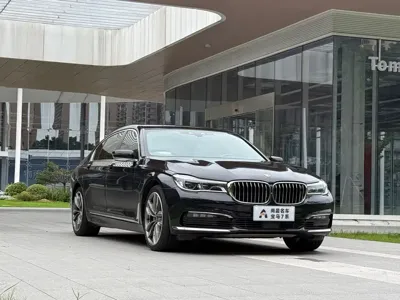BMW 7 Series 2016, 140000 км, за 209800 CNY