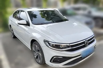 Volkswagen Bora 2023, 36000 км, за 76647.1 CNY