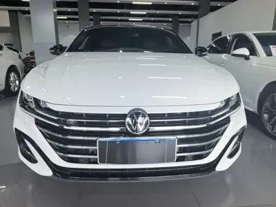 Volkswagen CC 2022, 69600 км, за 120300 CNY