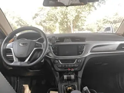 Geely Emgrand 2018, 83800 км, за 18200 CNY - фото 12