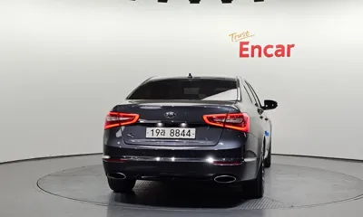 Kia K7 2015, 129211 км, за 6800000 KRW