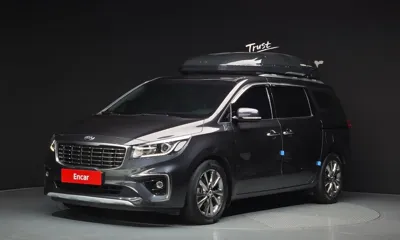 Kia Canival · 2019 год