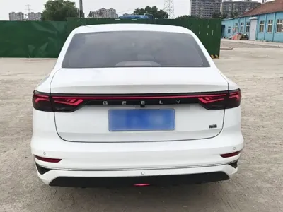 Geely Emgrand 2023, 28900 км, за 44100 CNY - фото 6