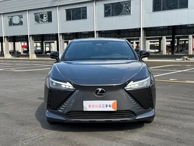 Lexus RZ 2023, 35000 км, за 196800 CNY