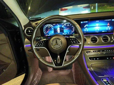 Mercedes-Benz E-Class 2023, 22300 км, за 306078.57 CNY - фото 11