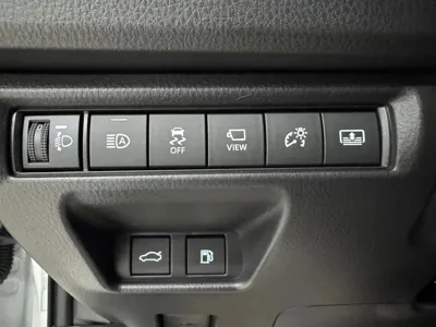 Toyota Camry 2026, 9 км, за 54800000 KRW - фото 10