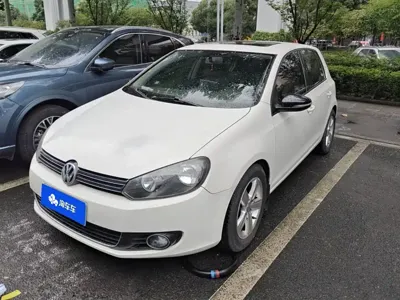Volkswagen Golf · 2012 год