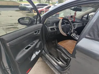 Geely Emgrand GS 2017, 68300 км, за 23800 CNY - фото 14