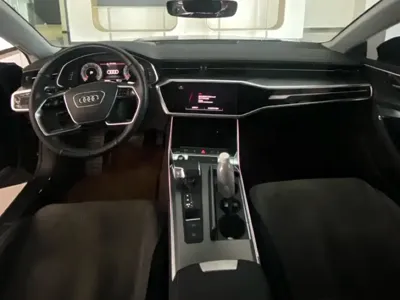 Audi A7L 2024, 86000 км, за 209800 CNY - фото 10