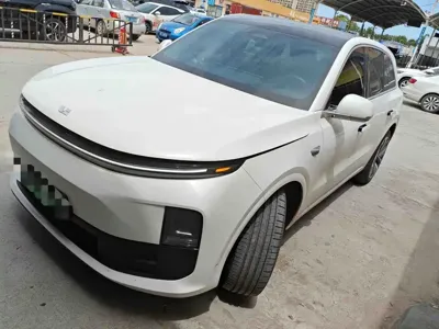 Li Auto Li L6 · 2025 год