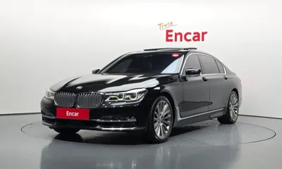 BMW 7-Series · 2018 год
