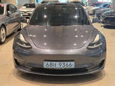 Tesla Model 3 · 2021 год