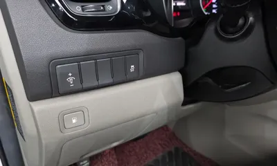 Kia Canival 2015, 196049 км, за 8900000 KRW - фото 12