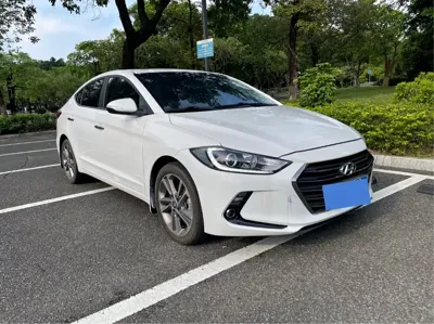 Hyundai Elantra 2018, 60000 км, за 28800 CNY