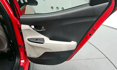 Hyundai Veloster 2018, 115290 км, за 12900000 KRW - фото 25