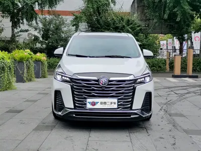 Buick GL8 2023, 84000 км, за 126800 CNY