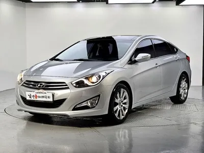 Hyundai i40 · 2012 год