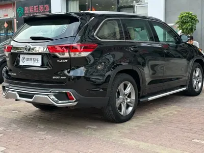Toyota Highlander 2018, 123800 км, за 115800 CNY