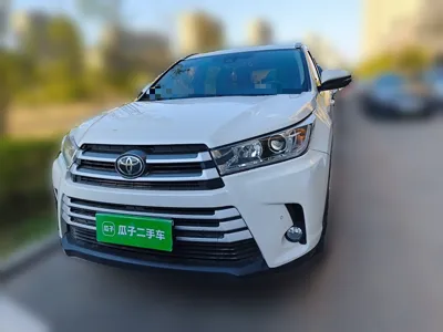 Toyota Highlander 2018, 104400 км, за 125205 CNY