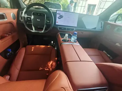 Li Auto Li L7 2024, 26000 км, за 229800 CNY