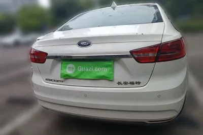 Ford Escort 2017, 68900 км, за 30253.91 CNY - фото 5
