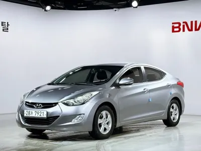 Hyundai Avante · 2012 год