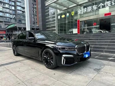 BMW 7 Series · 2020 год