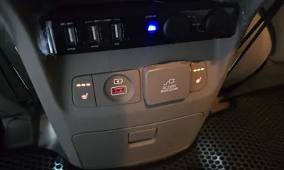 Kia Canival 2015, 131583 км, за 12500000 KRW - фото 20