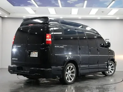 Chevrolet Express Van 2017, 132424 км, за 21500000 KRW