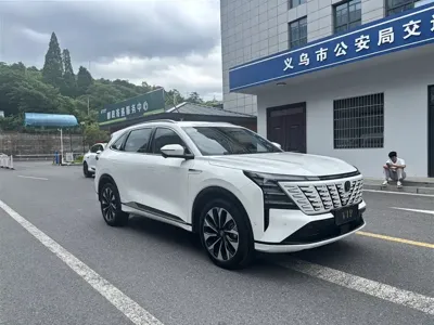 Changan 长安CS75PLUS 2025, 2500 км, за 98000 CNY