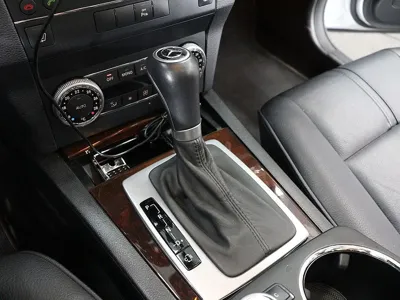 Mercedes-Benz GLK-Class 2010, 83000 км, за 7900000 KRW - фото 9