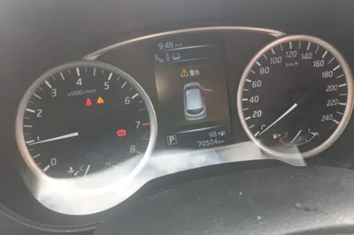 Nissan Tiida 2016, 70500 км, за 48238.39 CNY - фото 14