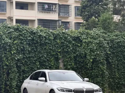 BMW 3 Series 2023, 110000 км, за 138800 CNY - фото 3