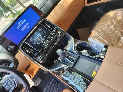Lexus LX 2025, 13 км, за 219900000 KRW - фото 10