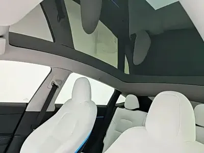 Tesla Model Y 2023, 20000 км, за 157800 CNY - фото 9