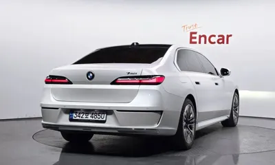 BMW 7-Series 2023, 64229 км, за 104000000 KRW - фото 2