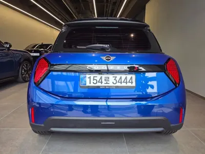 MINI Cooper 2025, 4830 км, за 35000000 KRW