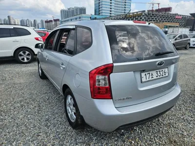Kia Carens 2010, 163076 км, за 3300000 KRW