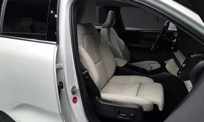 Volvo XC40 2026, 4659 км, за 43890000 KRW - фото 26