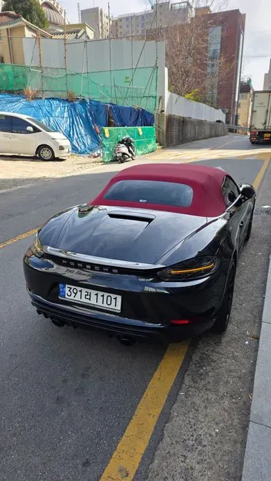 Porsche 718 2024, 9100 км, за 99000000 KRW