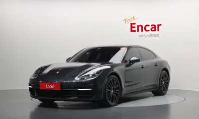 Porsche Panamera · 2018 год