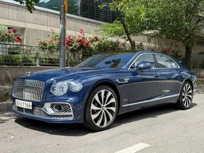 Bentley Flying Spur · 2023 год