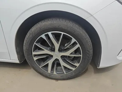 Geely Auto Emgrand 2022, 67500 км, за 46144.62 CNY - фото 4