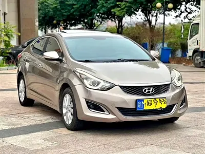 Hyundai Elantra Langdong 2017, 140000 км, за 25800 CNY