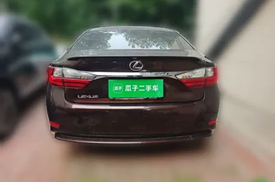 Lexus ES 2015, 106199 км, за 85869.41 CNY - фото 5