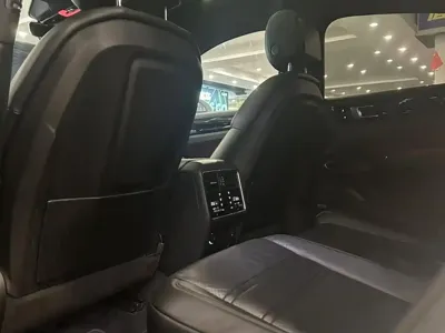 Porsche Cayenne 2018, 79000 км, за 269800 CNY