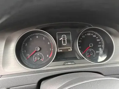Volkswagen Golf 2016, 82000 км, за 40800 CNY - фото 5