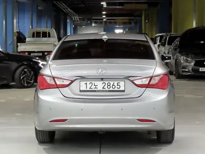 Hyundai Sonata 2011, 101788 км, за 3800000 KRW - фото 3