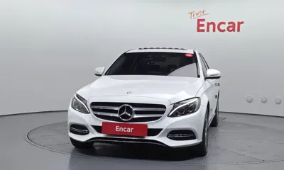 Mercedes-Benz C-Class 2015, 70603 км, за 14500000 KRW