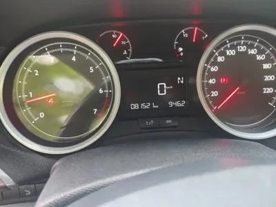 Peugeot 408 2015, 81500 км, за 21900 CNY - фото 5